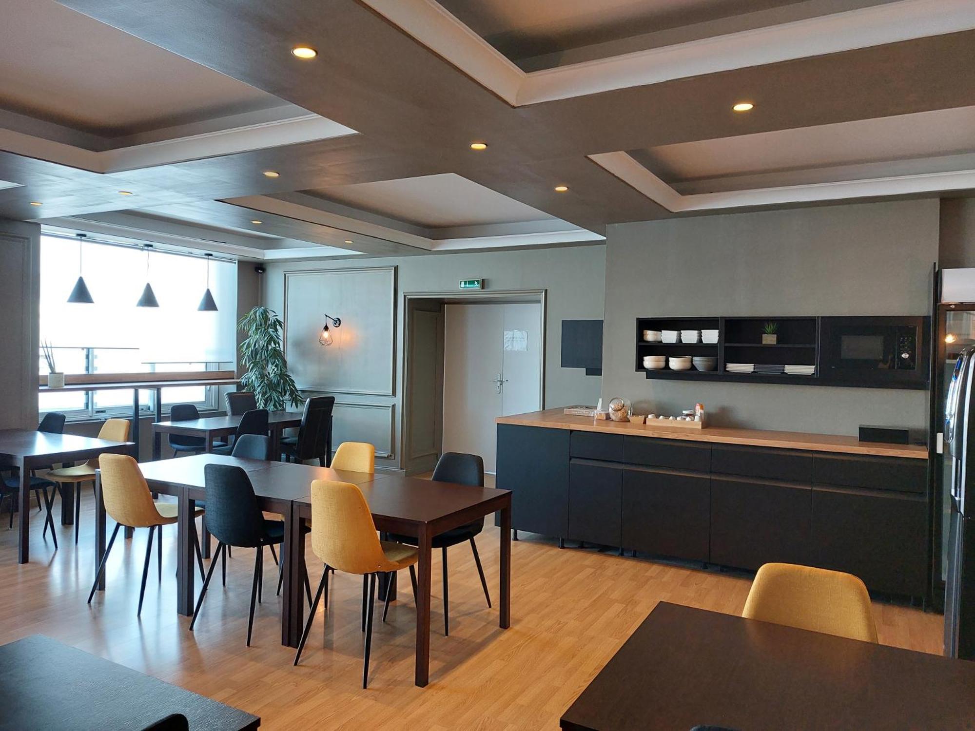 Cit'Hotel L'Europe - Cholet Gare Exterior photo